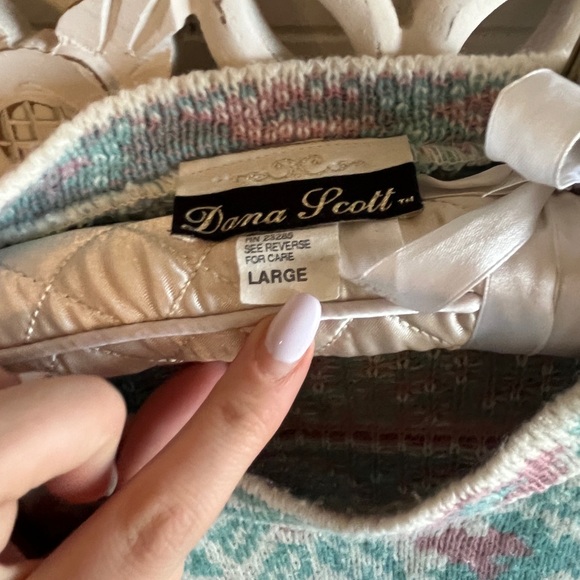 Patterned Multicolor Sweater - Picture 4 of 4